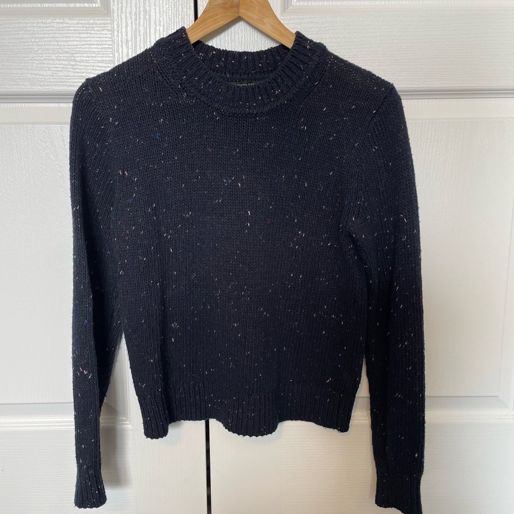 Banana Republic sweater. Size XS.
